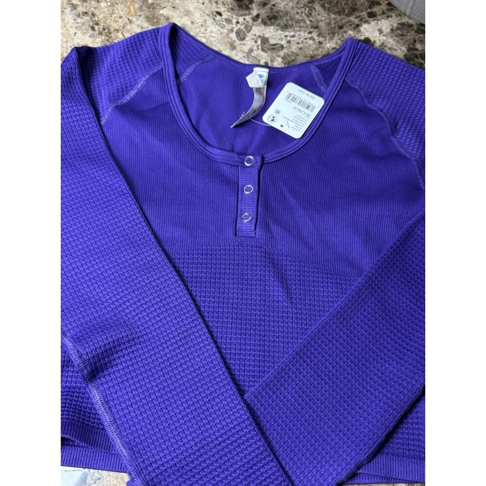 Free People Movement Women’s Purple Long Sleeve Waffle Henley Pullover Size M/L - Picture 10 of 11